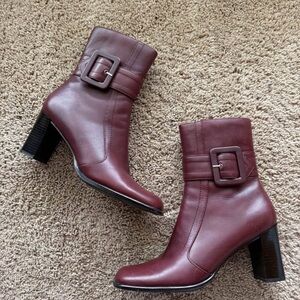 Bass Burgundy Heeled Boots